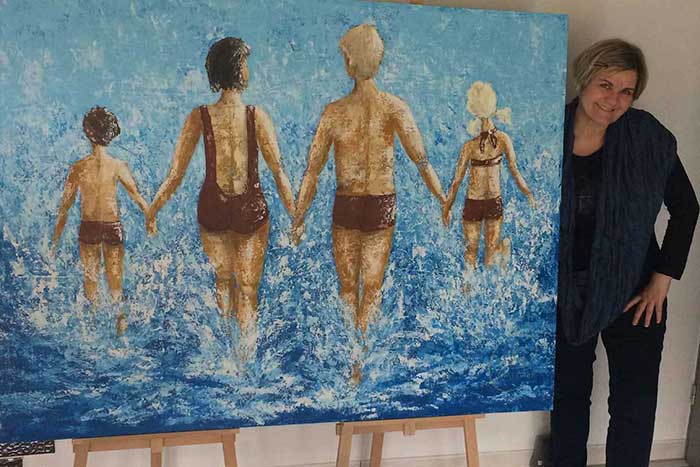 Referenzen | Bild Familienglück mit Susanne Hoos bei der Übergabe